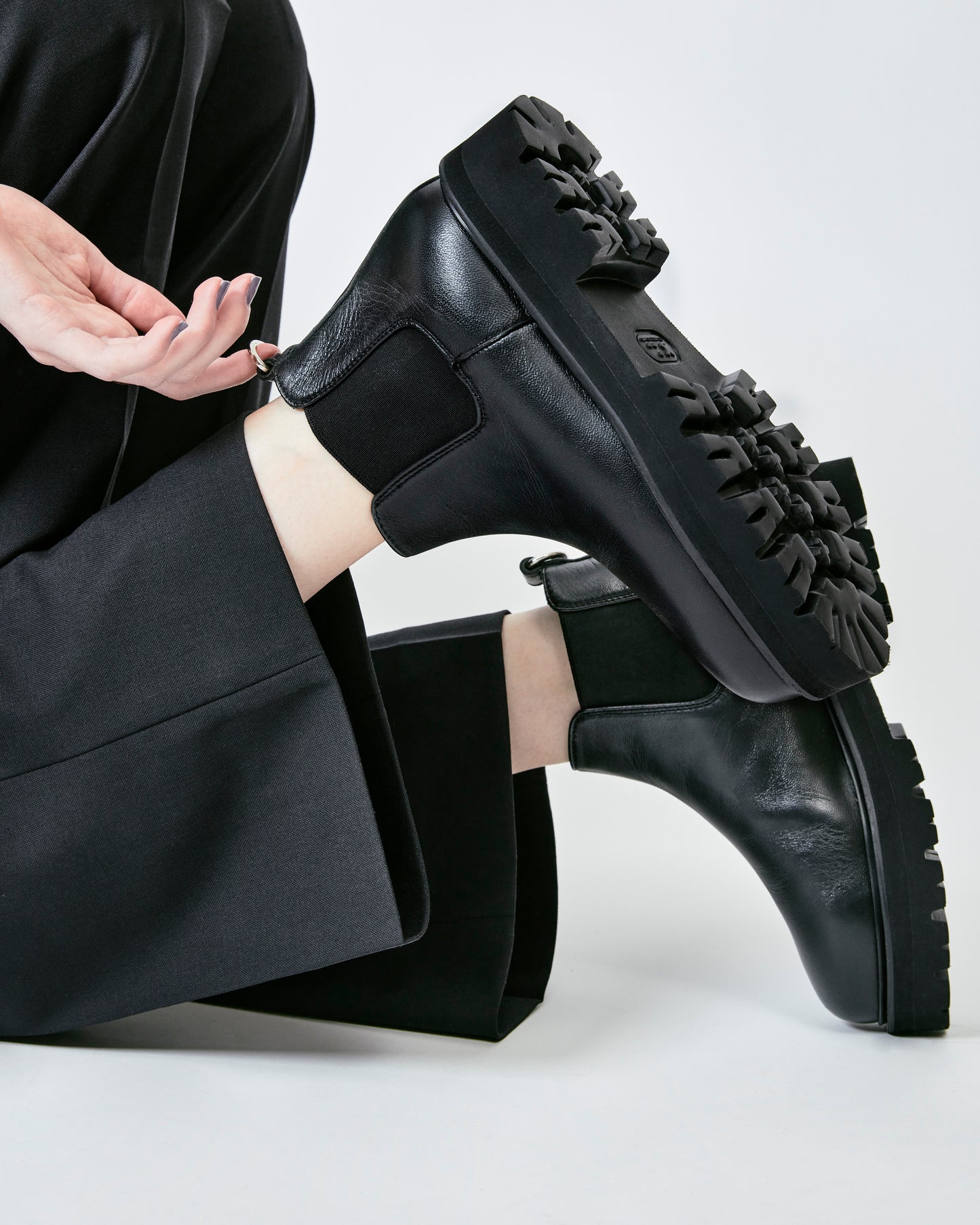 SHORT SIDE GOA BOOTS WHITE