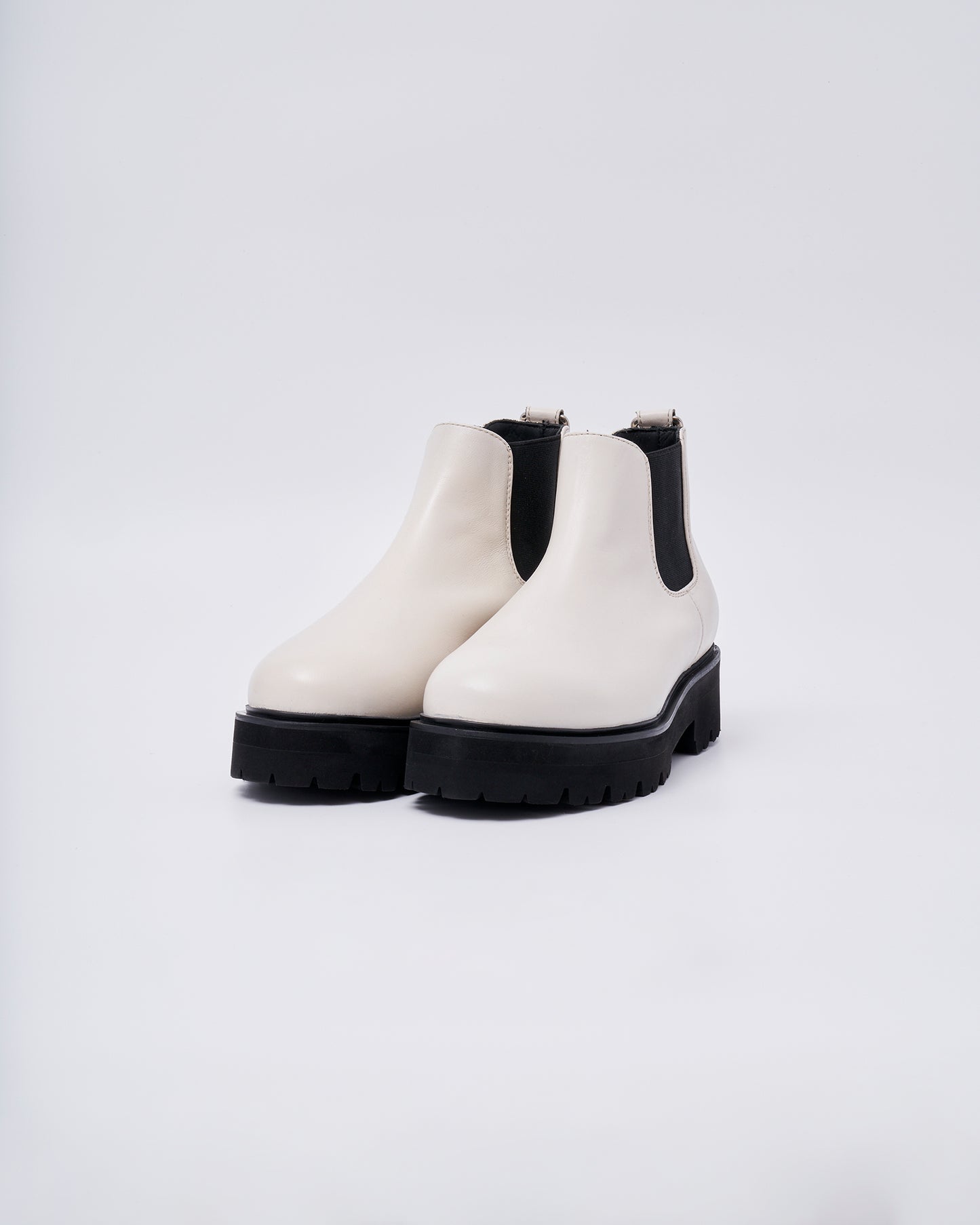 2304W SHORT SIDE GOA BOOTS WHITE