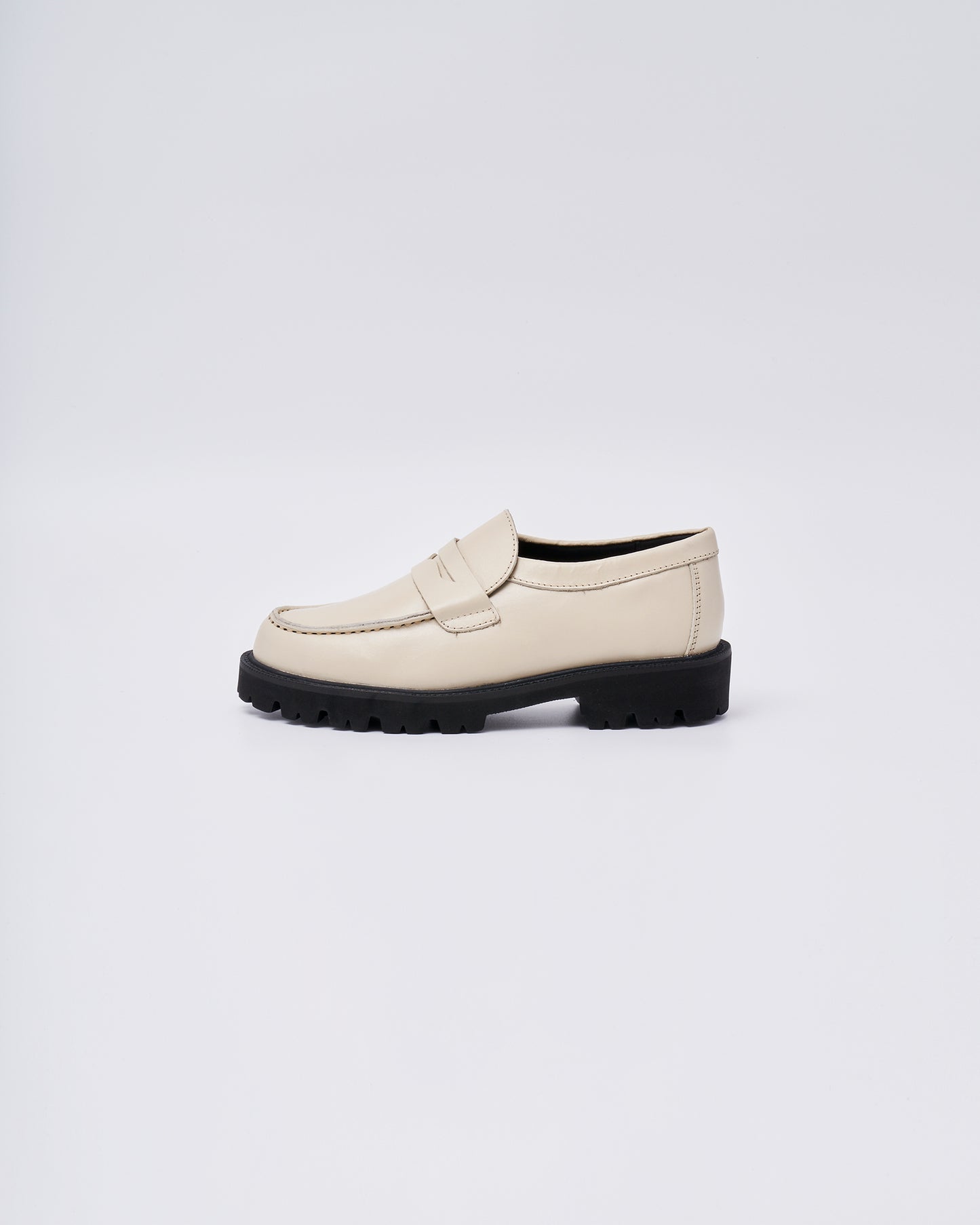 23114W COIN LOAFERS OFF WHITE