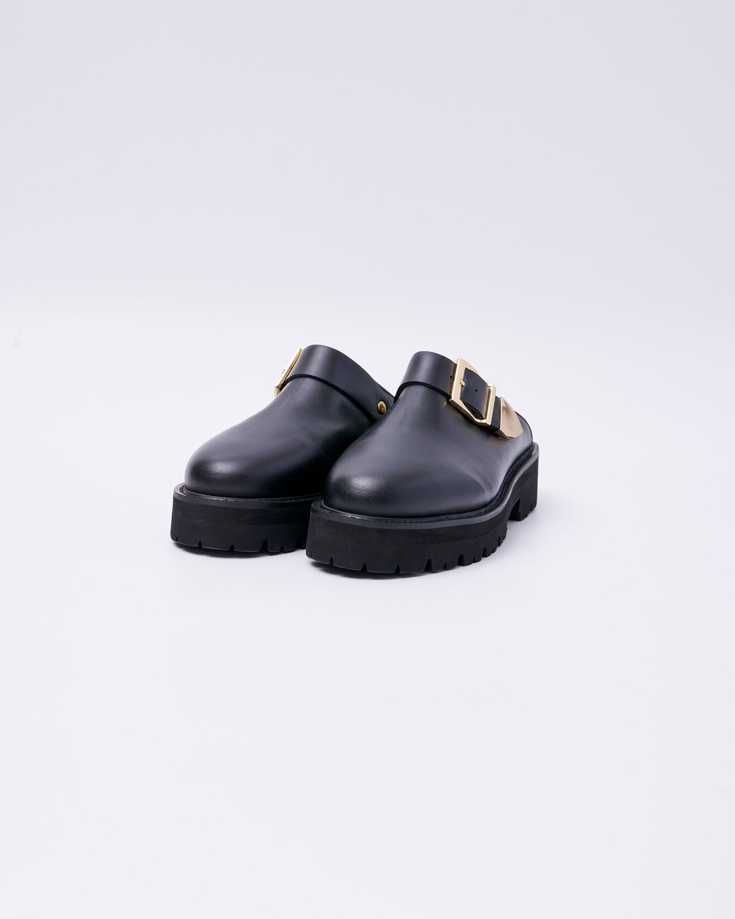 2415W BUCKLE CLOG MULES BLACK