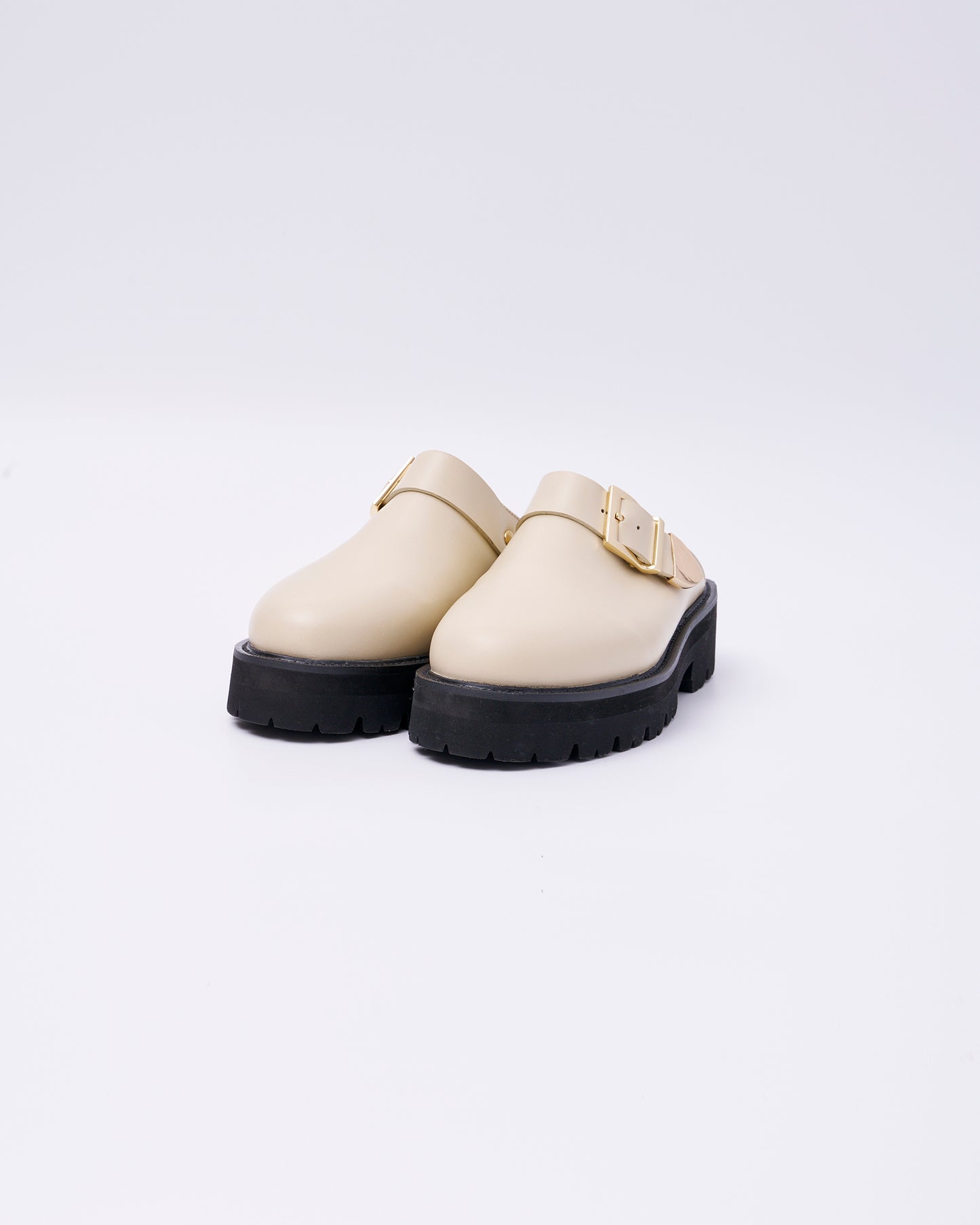 BUCKLE CLOG MULES ECRU