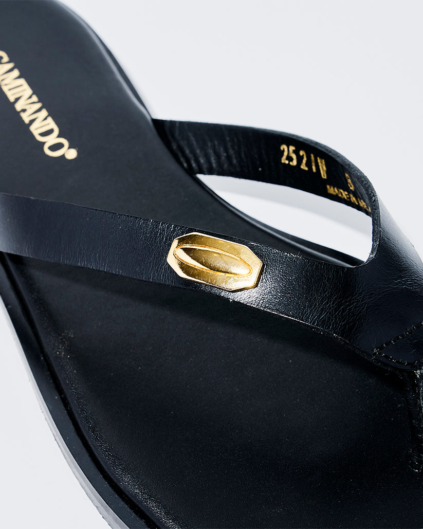 THONG FLAT SANDALS BLACK