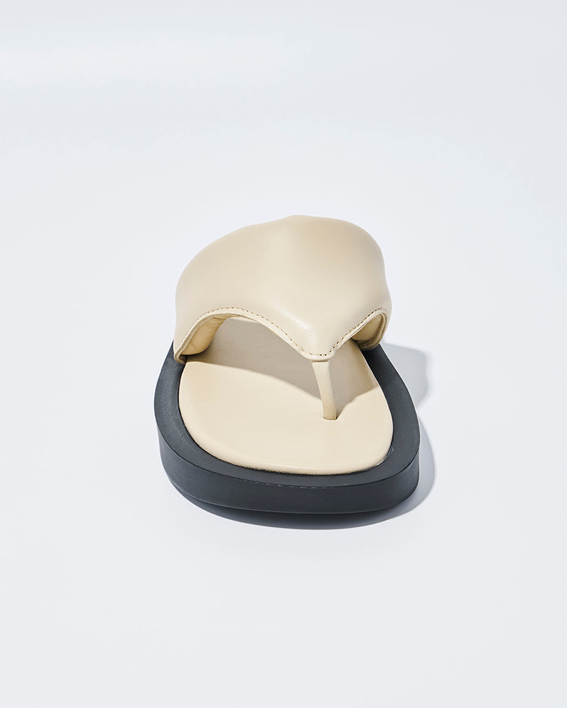 PADDED THONG SANDALS LAMB