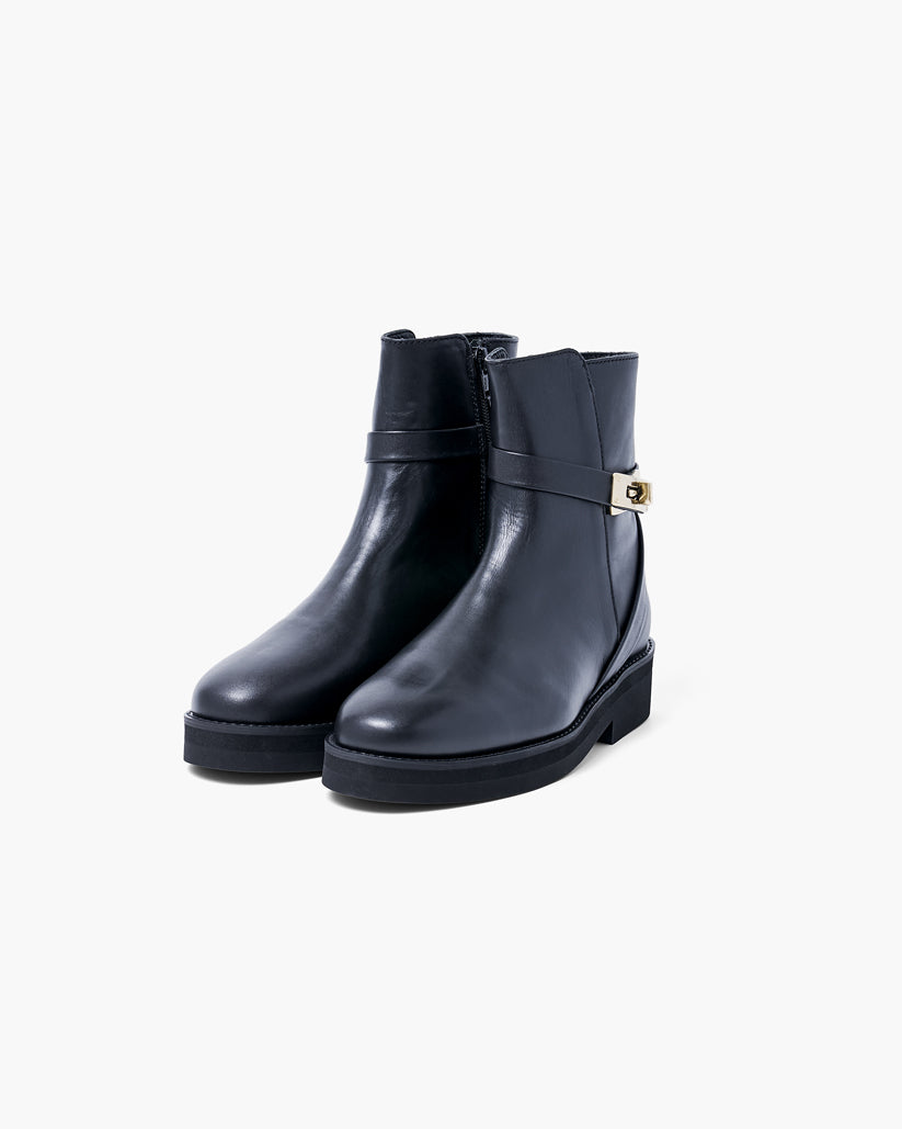 BUCKLE STRAP SHORT BOOTS BLACK