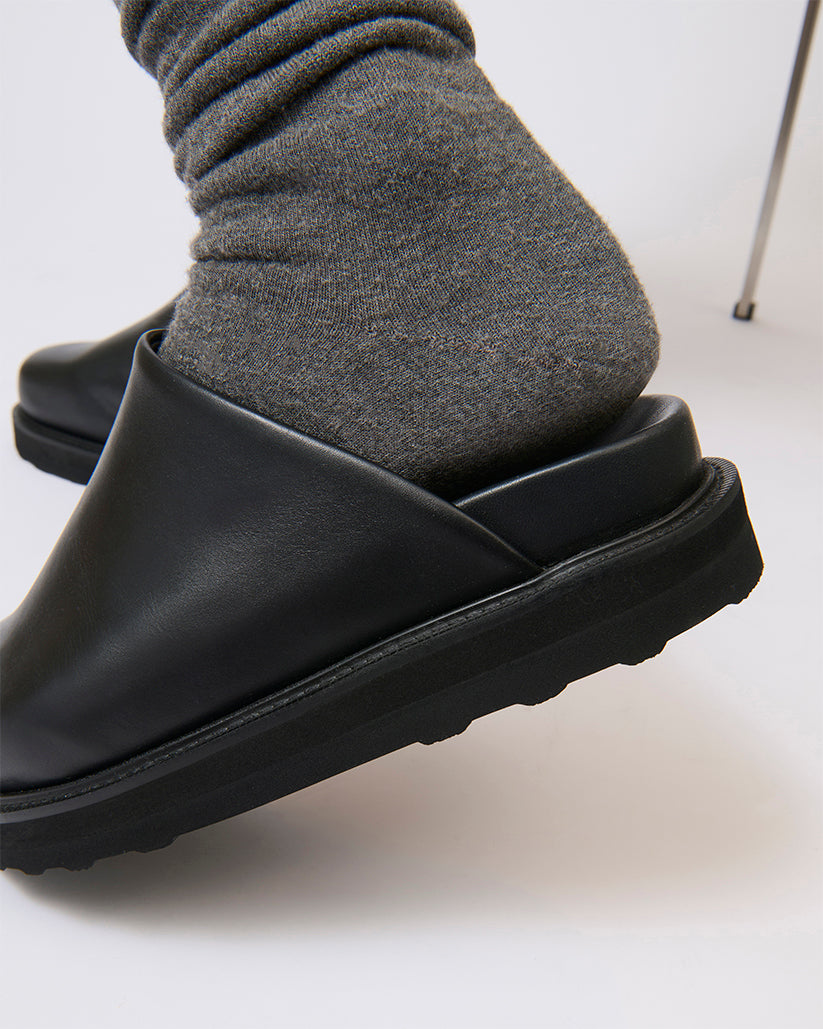 CLOG SANDALS DARK BROWN