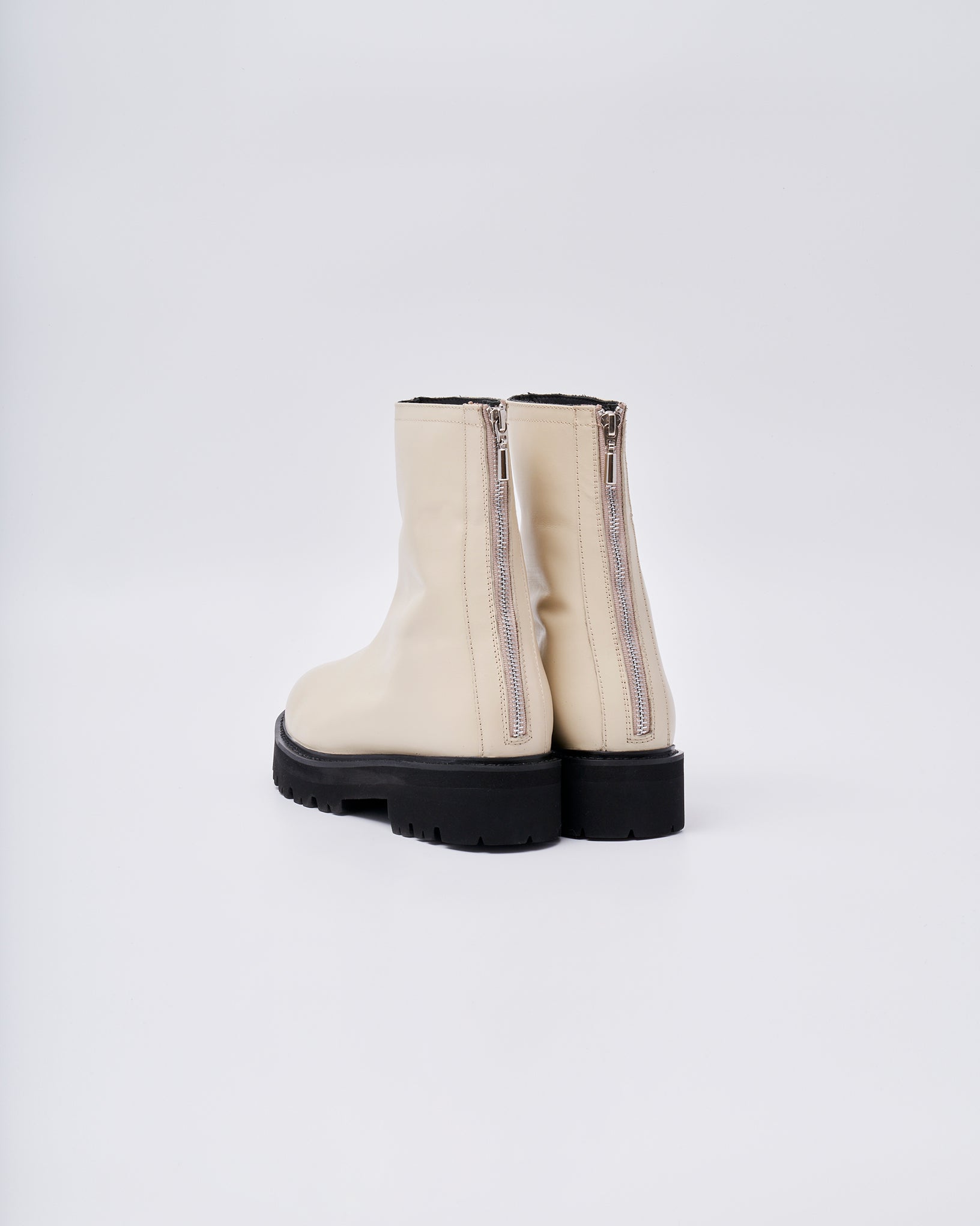23104W BACK ZIP BOOTS OFF WHITE – caminando.jp