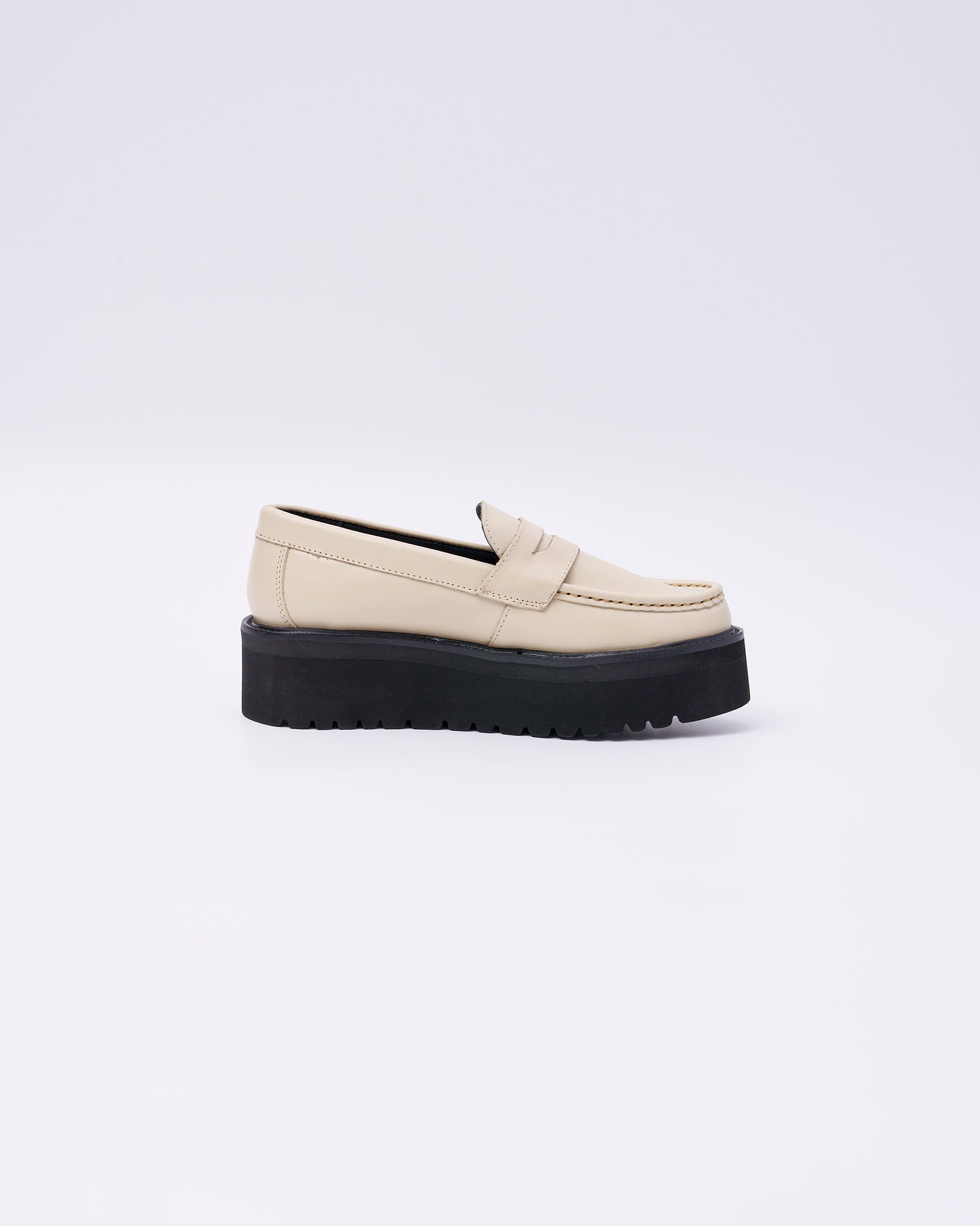 LOAFER – caminando.jp