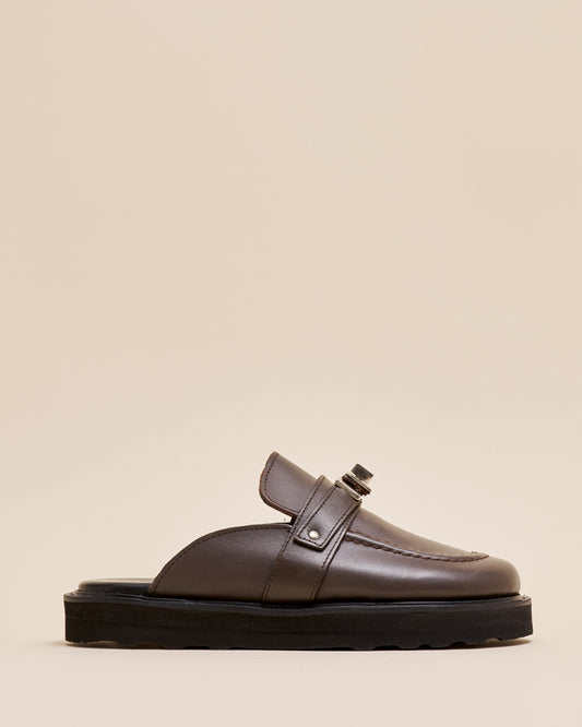 BUCKLE MULE DARK BROWN