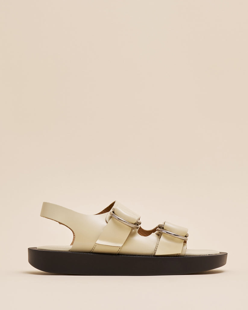 SANDAL – caminando.jp