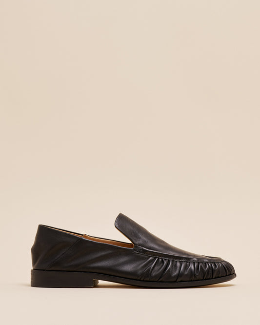 PLEATED LOAFER BLACK