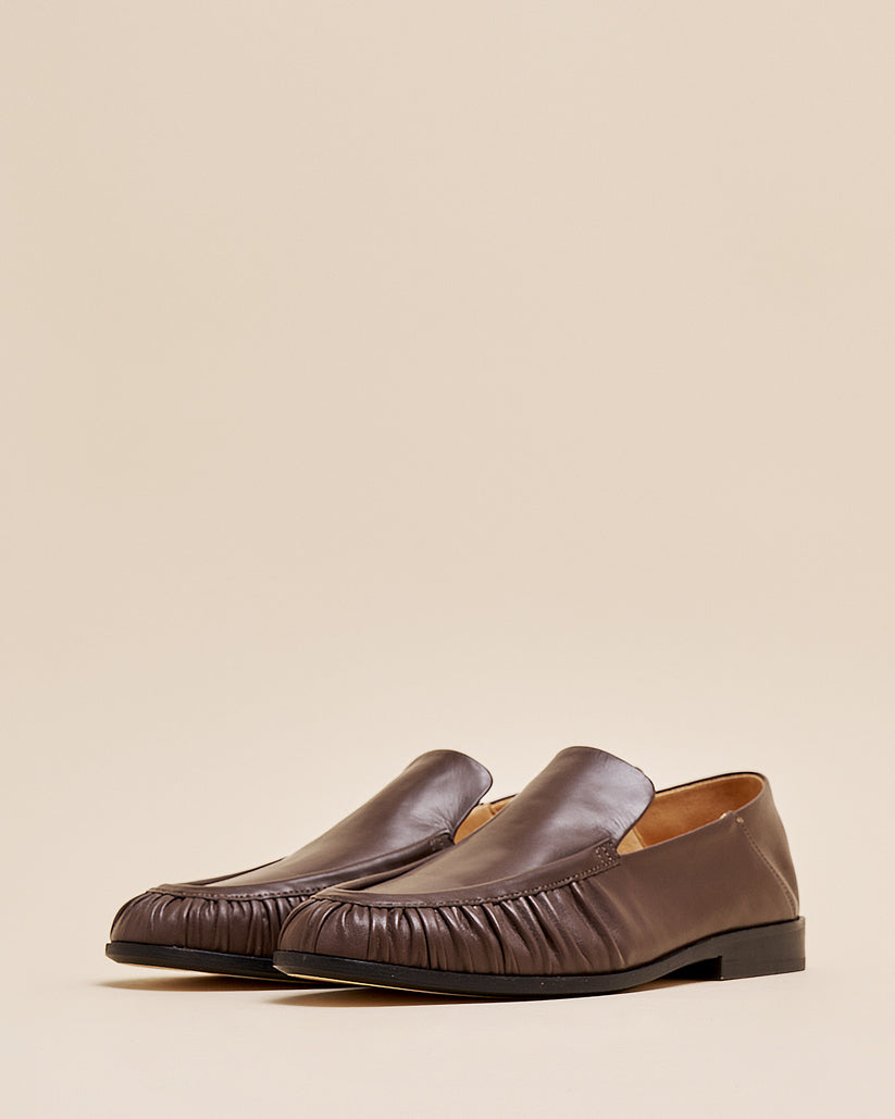 PLEATED LOAFER BROWN – caminando.jp