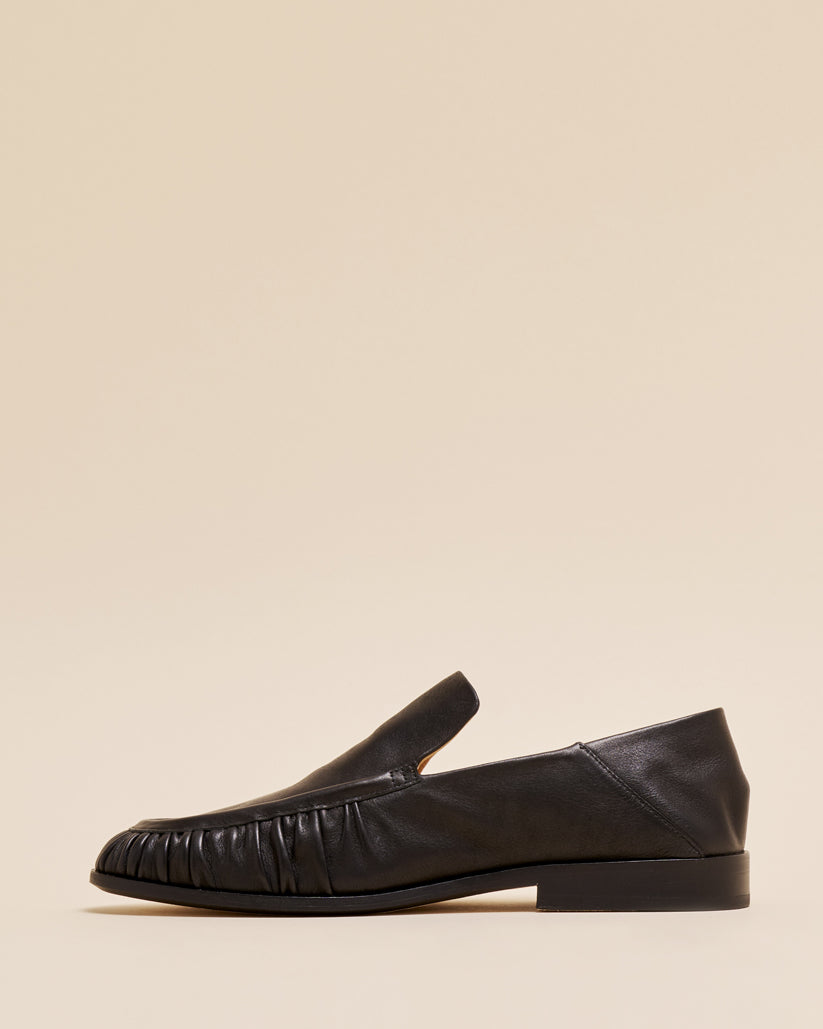 PLEATED LOAFER BLACK