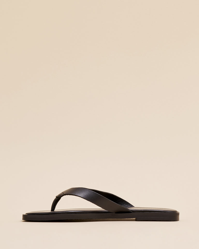 THONG FLAT SANDALS BLACK