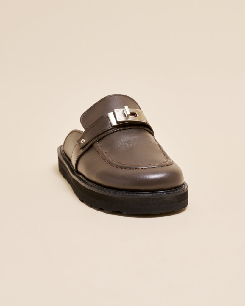 BUCKLE MULE DARK BROWN