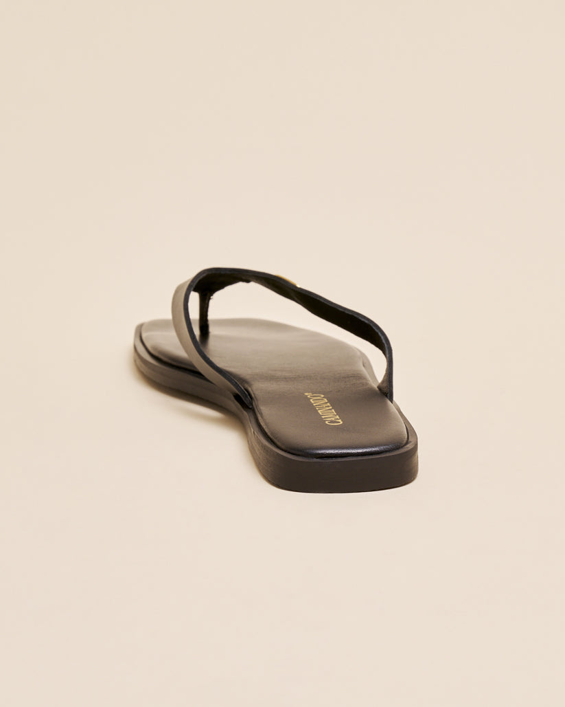 THONG FLAT SANDALS BLACK