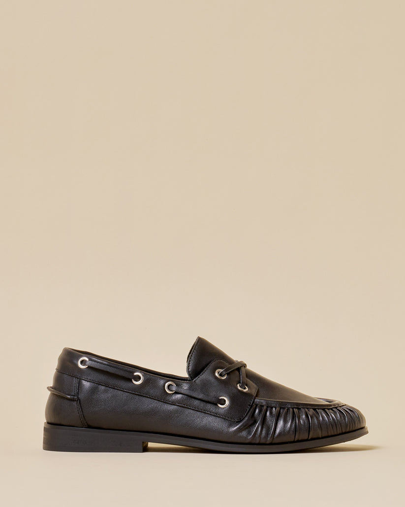 PLEATED DECK SHOES BLACK
