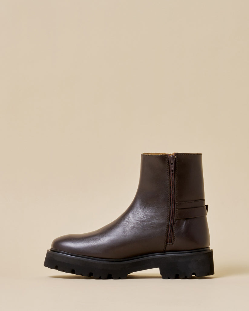 Side Buckle Boots Dark Brown