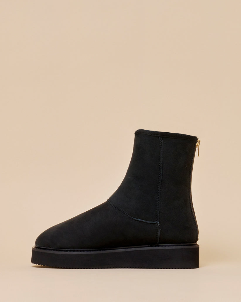 MOUTON BACK ZIP BOOTS BLACK