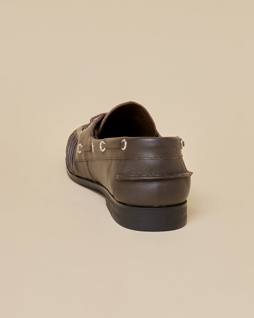 PLEATED DECK SHOES DARK BROWN