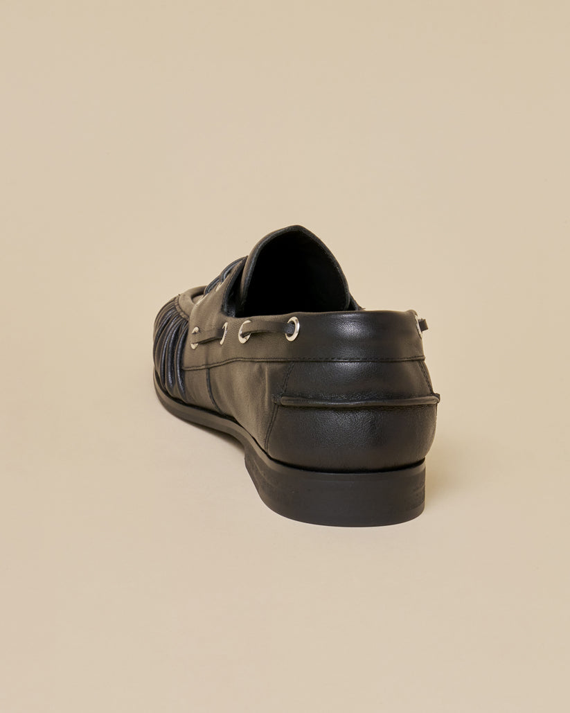 PLEATED DECK SHOES BLACK