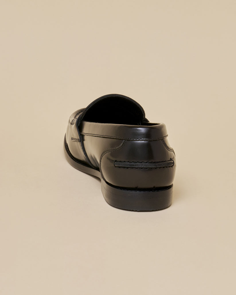 ALMOND TOE PENNY LOAFER BLACK
