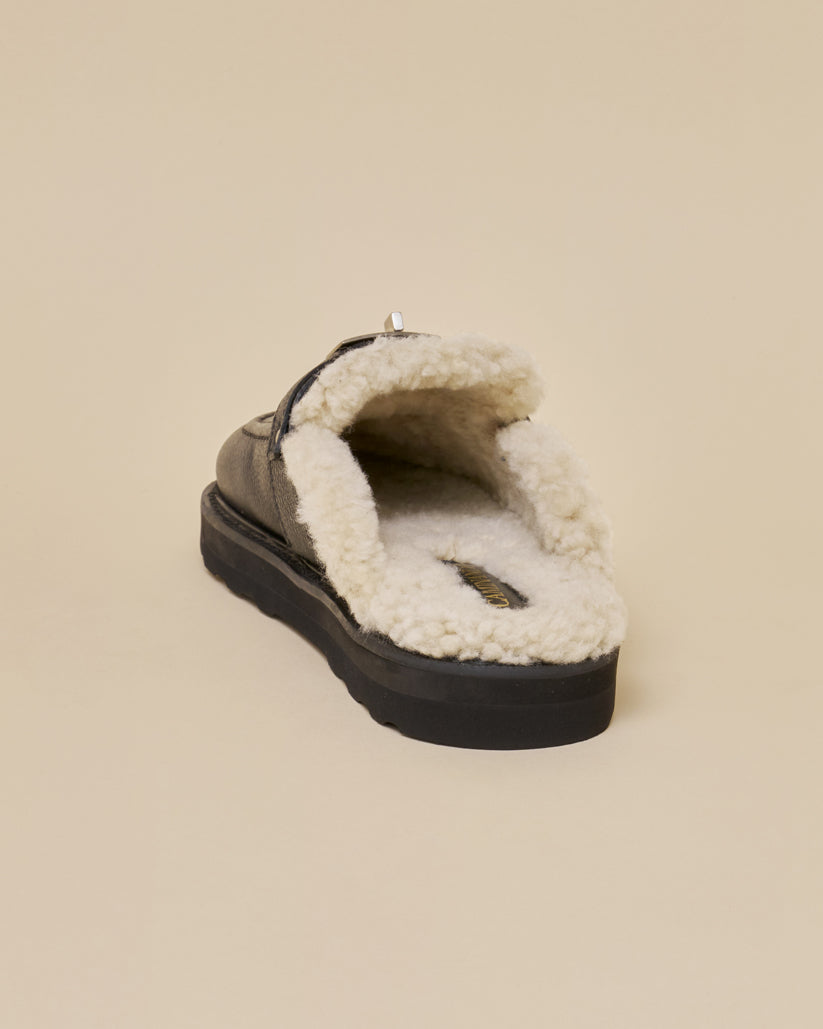SHEARING BUCKLE SANDALS GRAIN LEATHER BLACK