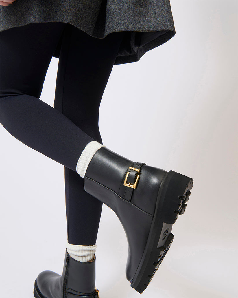 BACK ZIP BOOTS BLACK