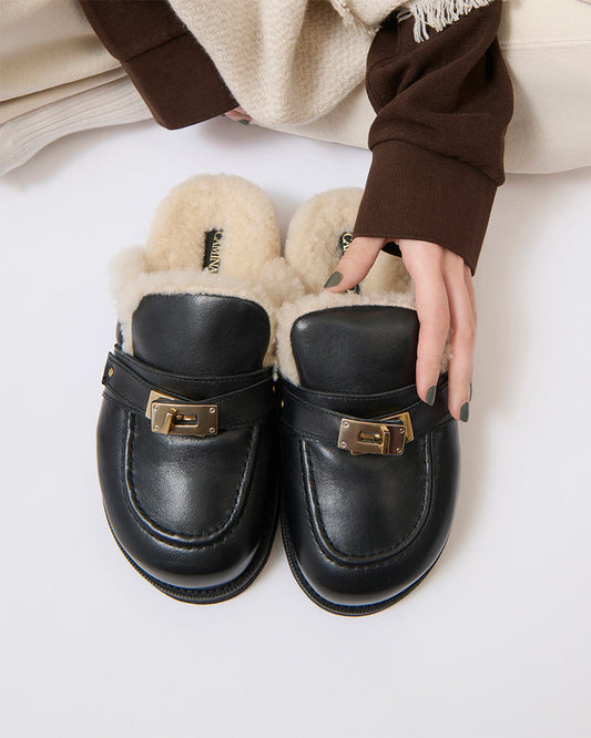 SHEARING BUCKLE SANDALS BLACK